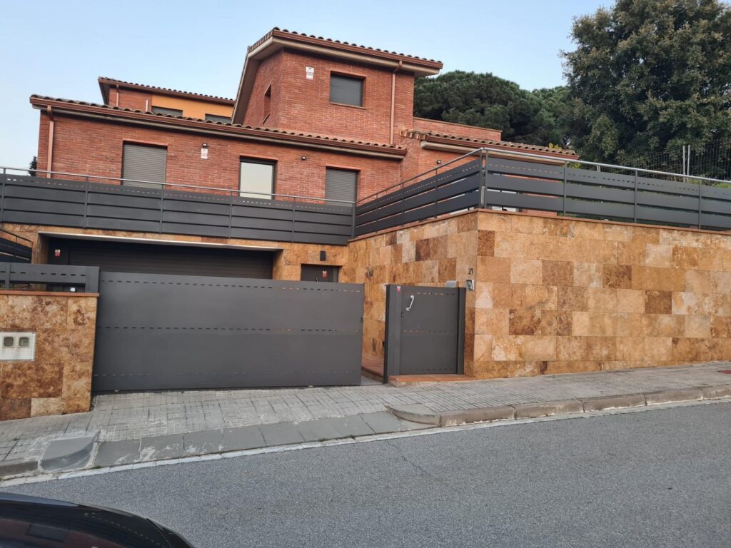 Piso en venta La Roca Del Valles — Centro Urbano 59 Ref PAR-SE04