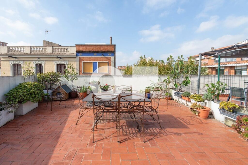 Ático en venta Barcelona — Les Corts Ref PRO-OC02